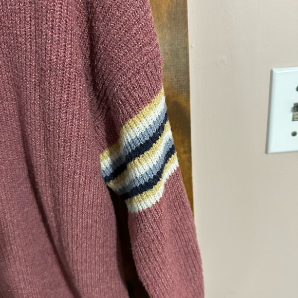 Pink Rose Sweater - Picture 4 of 4